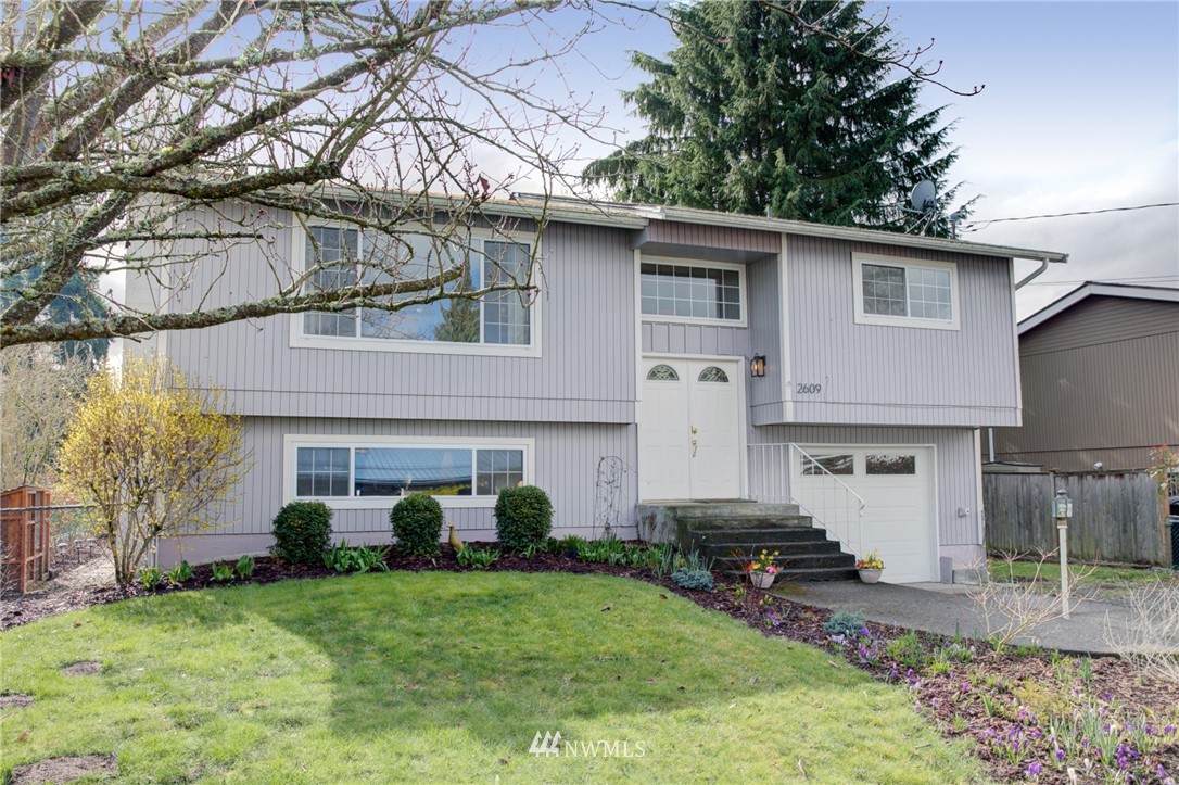 2609 25th Street - Photo 1