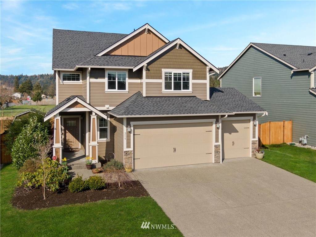 215 Balmer Street - Photo 1