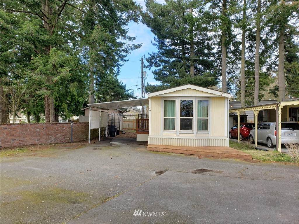 18501 52nd Avenue - Photo 1