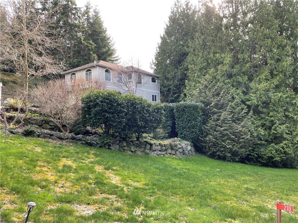 233 Dunsmuir Rd - Photo 1