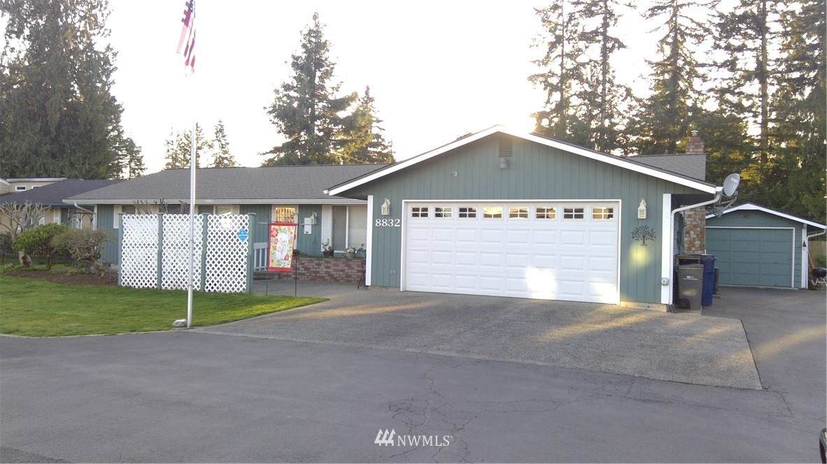 8832 44th Drive - Photo 1