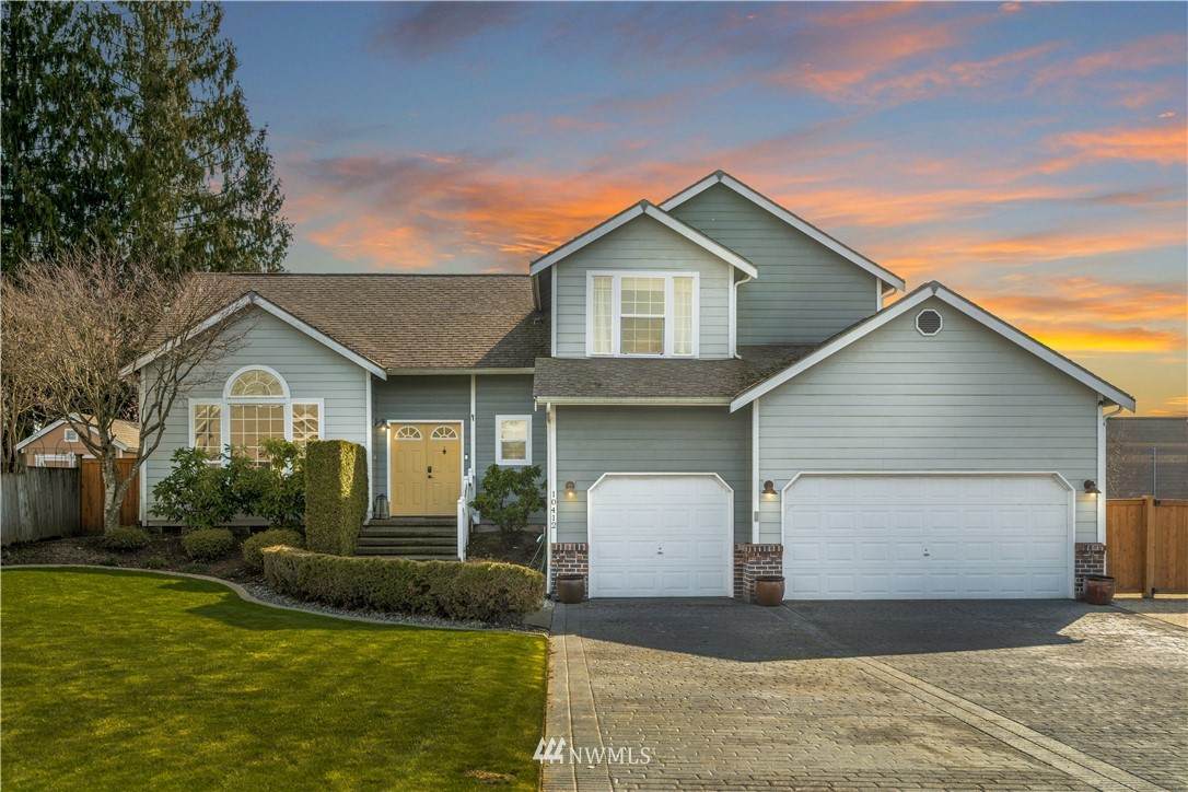 10412 153rd Street Ct - Photo 1