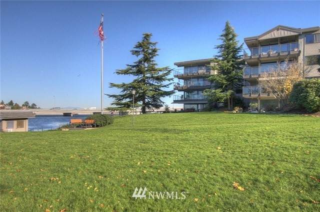 2501 Canterbury Lane - Photo 1