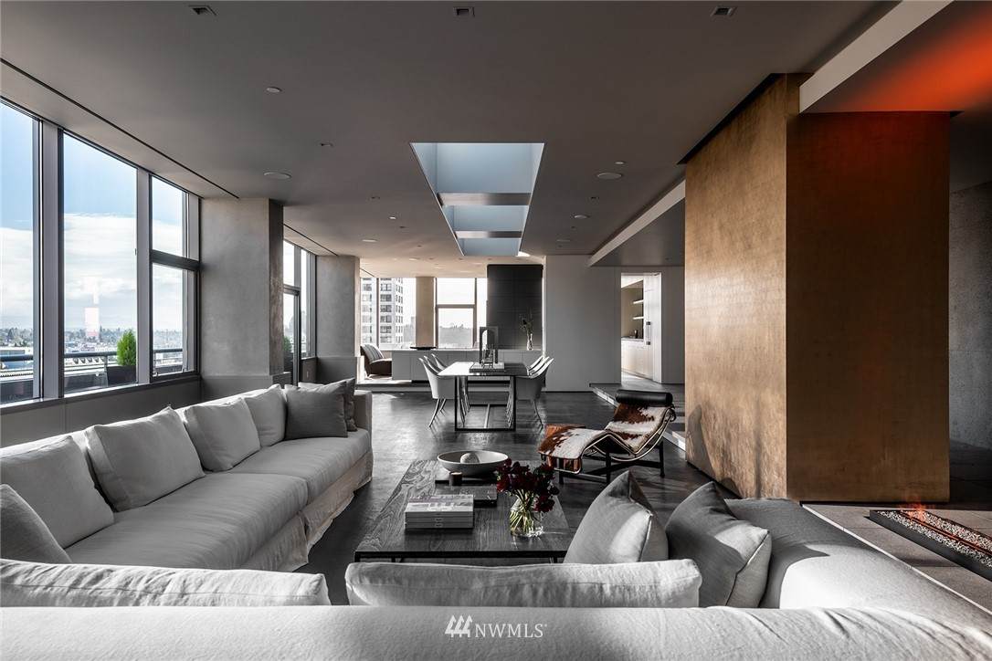 715 2nd Avenue - Photo 1