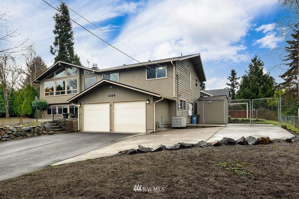 1104 Guiberson Street - Photo 1
