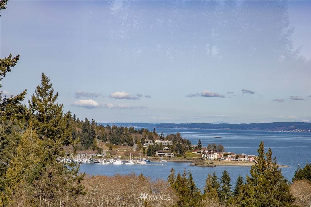 152 Dunsmuir Road - Photo 1