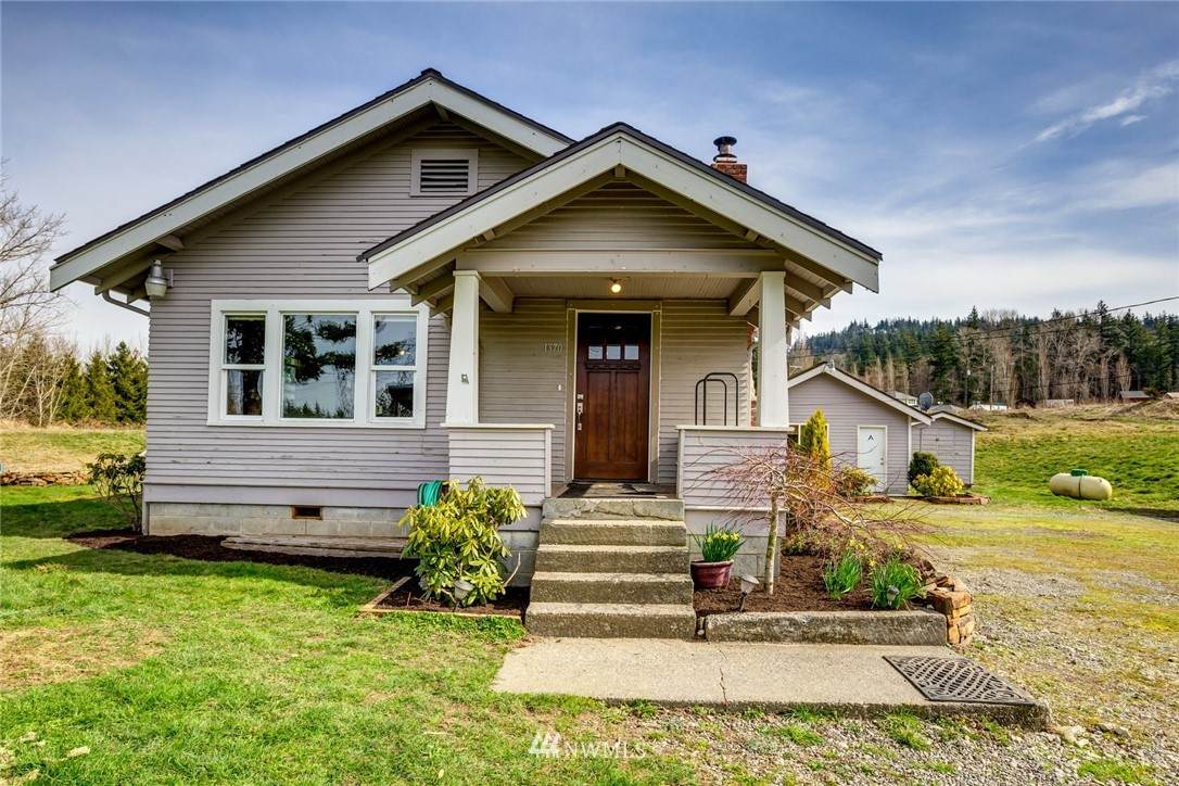 4043 Sunset Drive - Photo 1