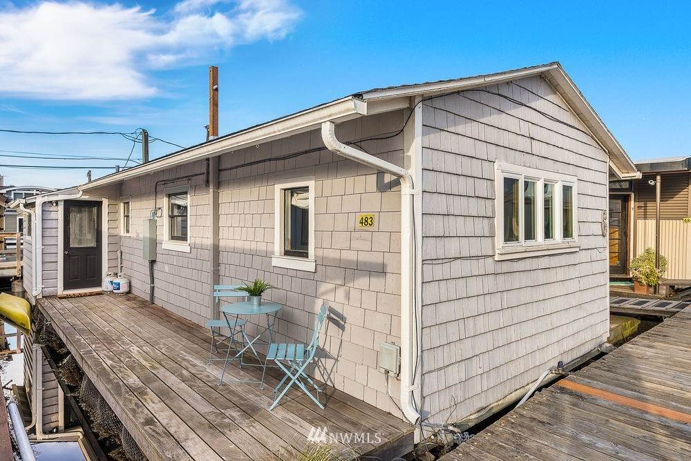 2818 Boyer Avenue - Photo 1