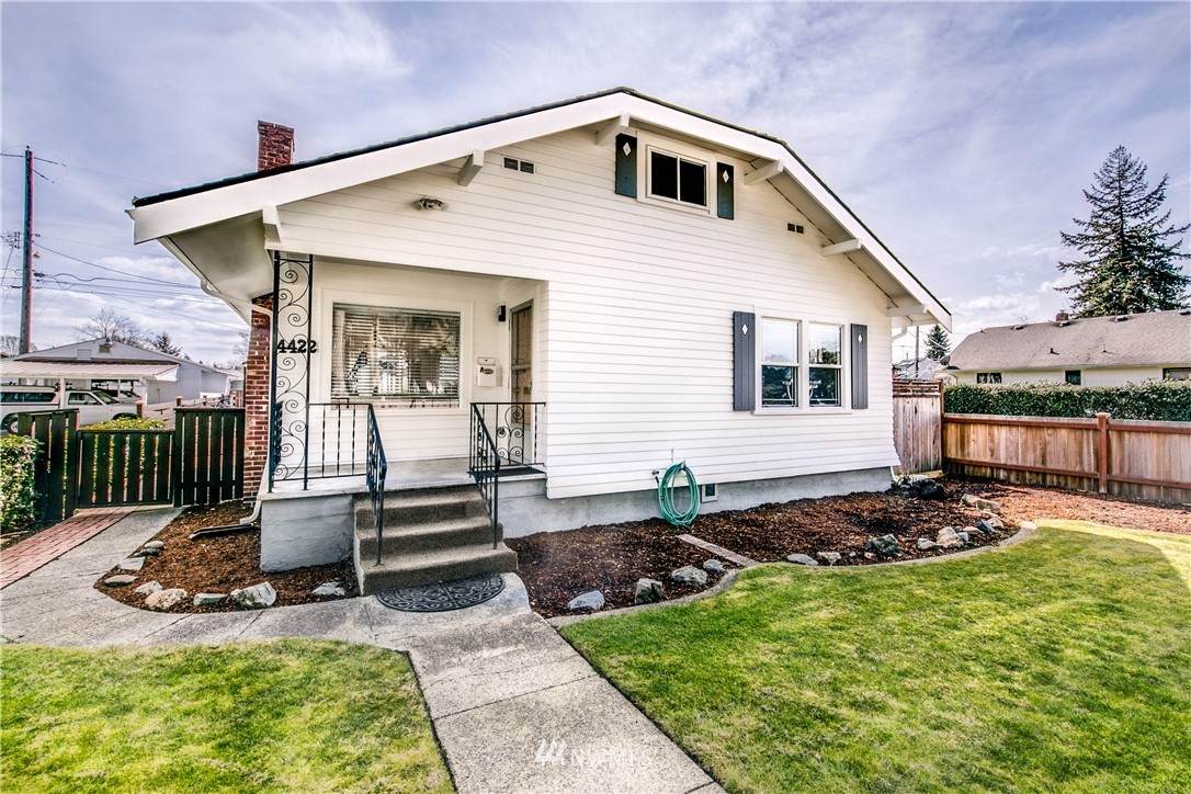 4422 Reade Street - Photo 1