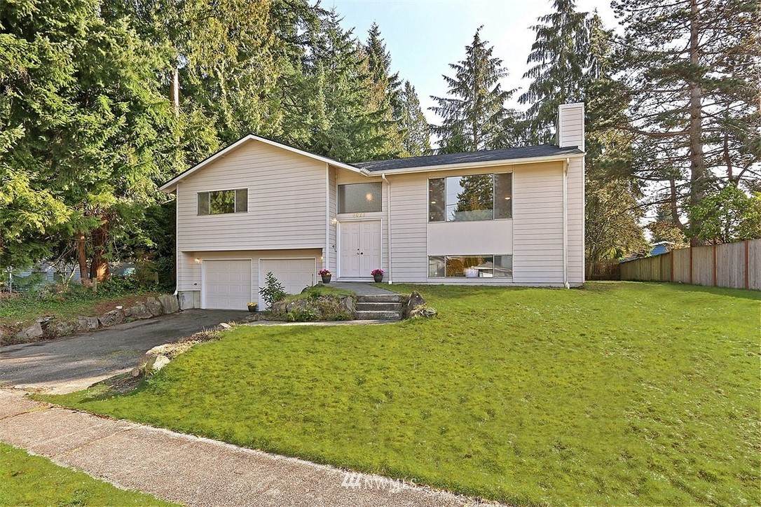 6028 185th Street - Photo 1