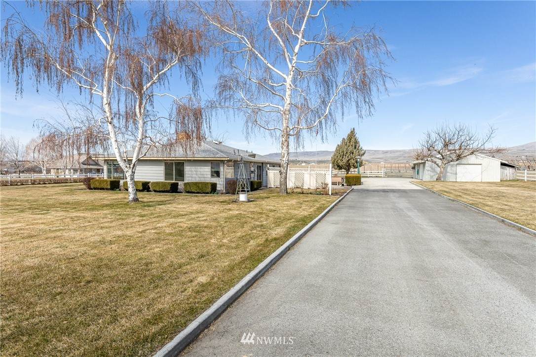 1271 Deeringhoff Road - Photo 1