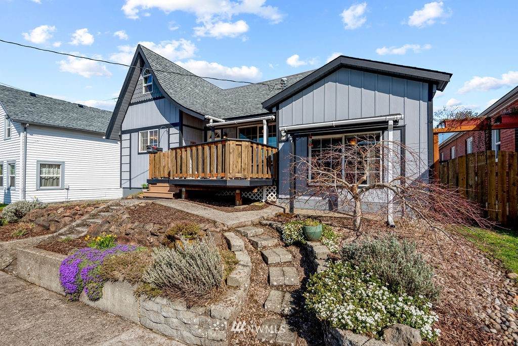 605 Church - Photo 1