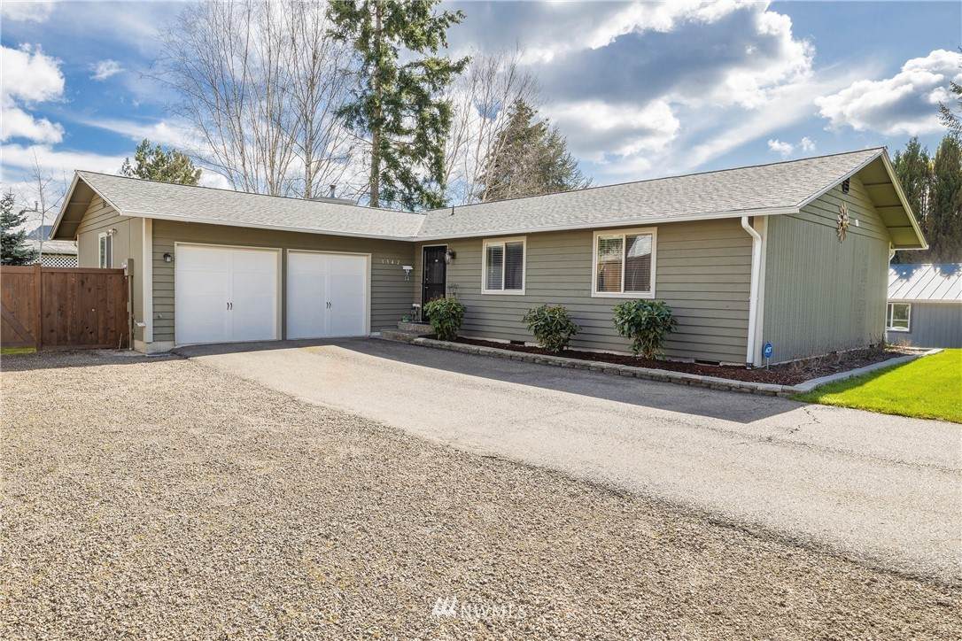 1342 Fox Run - Photo 1