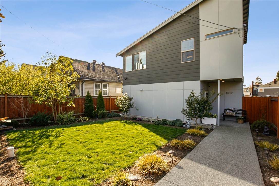 6919 Ellis Avenue - Photo 1