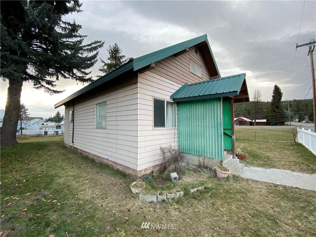 203 Columbia Street - Photo 1