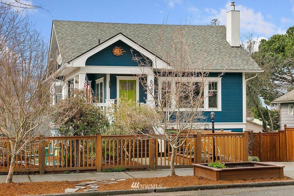 6049 45th Avenue - Photo 1