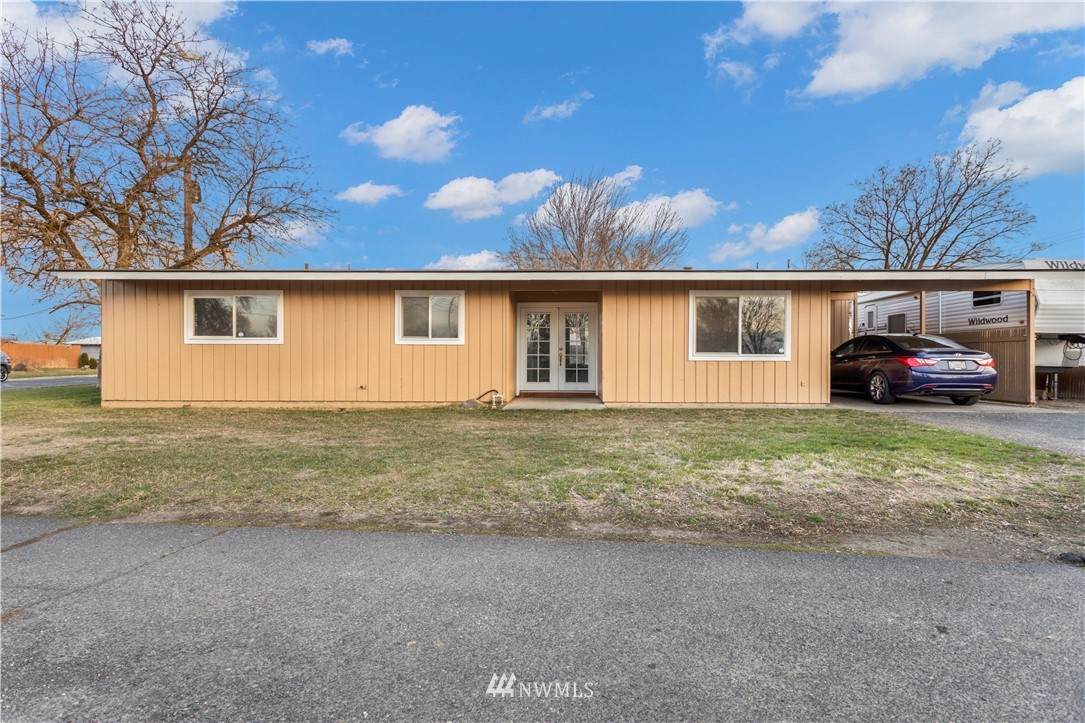 163 Carswell Drive - Photo 1