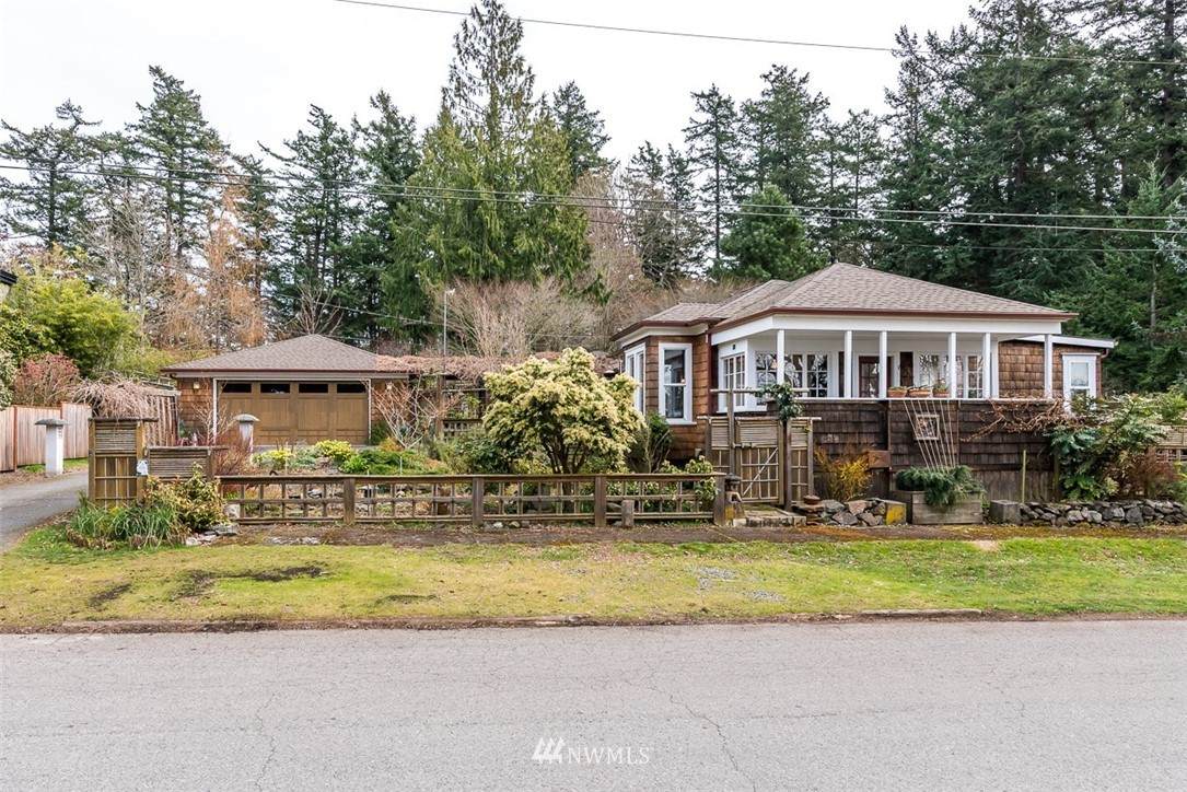 801 W Avenue - Photo 1