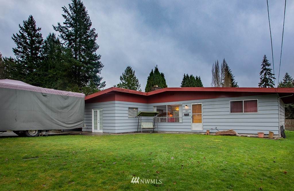 747 Wallin Street - Photo 1