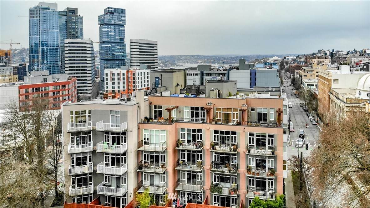 303 Pike Street - Photo 1