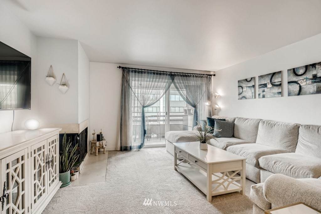 612 Prospect St - Photo 1