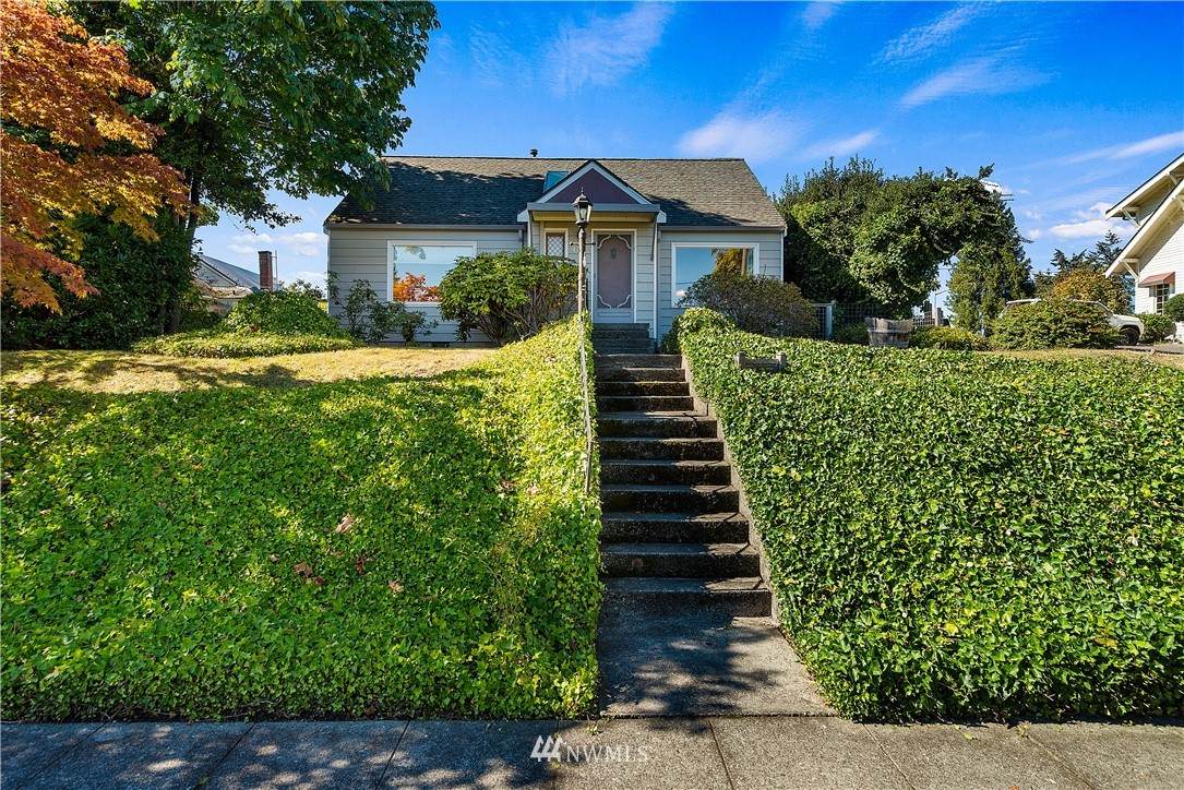 137 Rogers Street - Photo 1