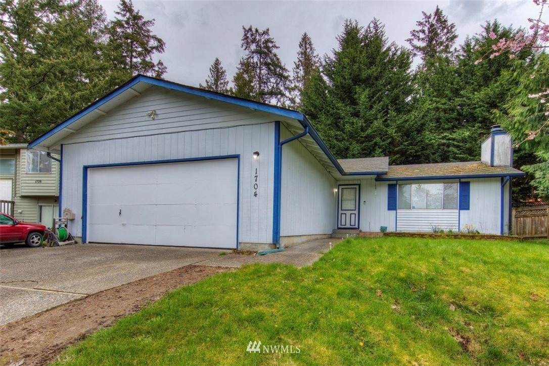 1704 Douglas Court - Photo 1