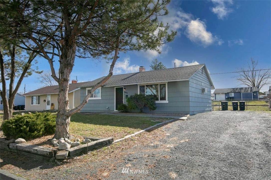 721 Hawthorne Drive - Photo 1