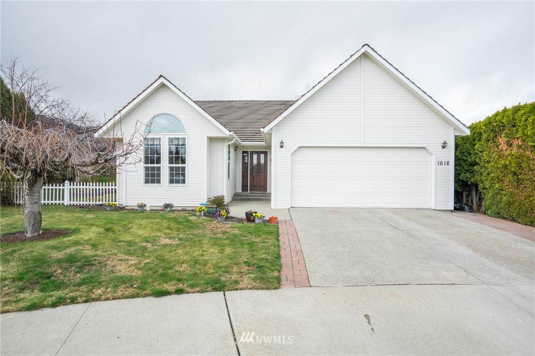 1618 Alderwood Drive - Photo 1