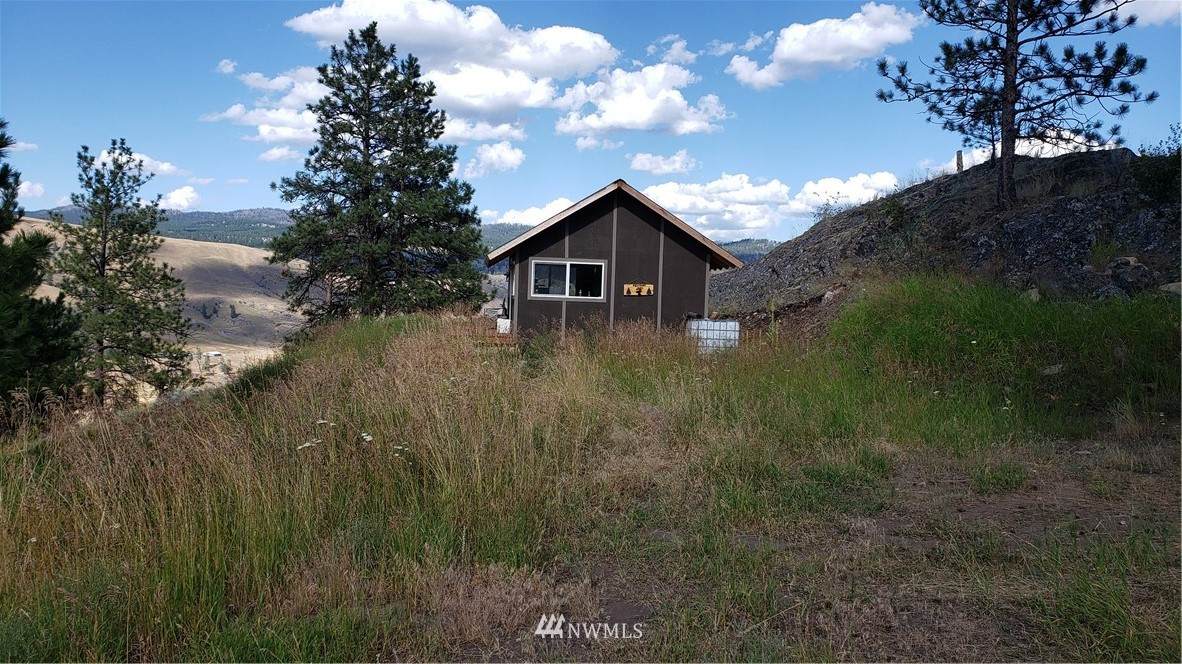 1111 Stehehkin Way - Photo 1