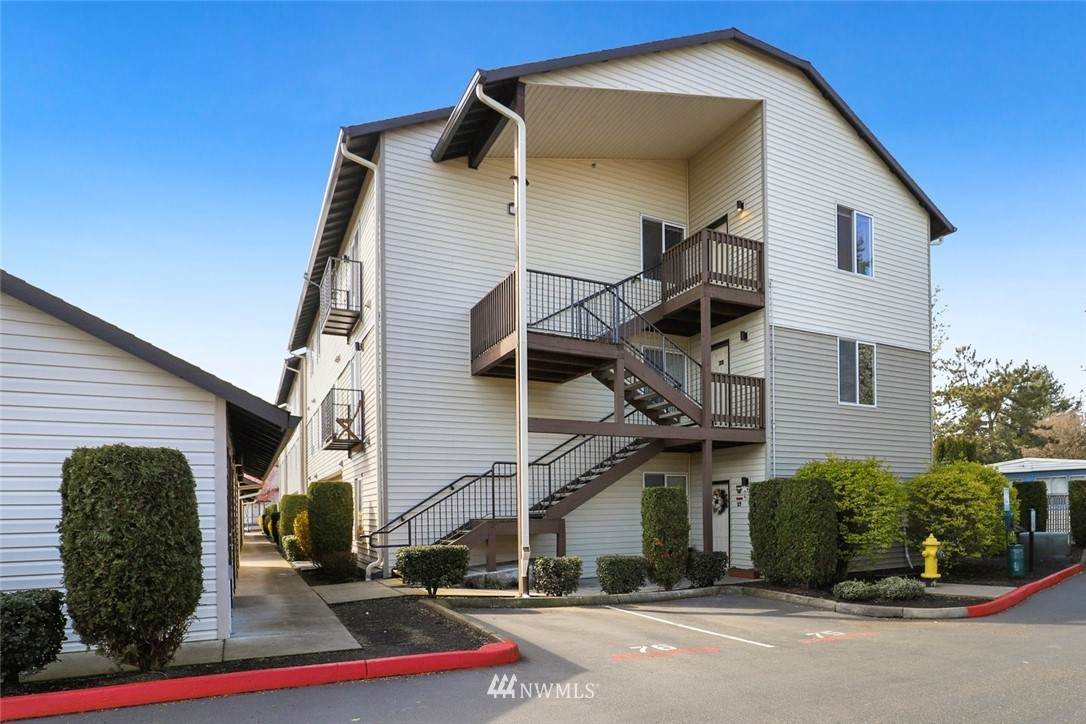 5264 121st Avenue - Photo 1