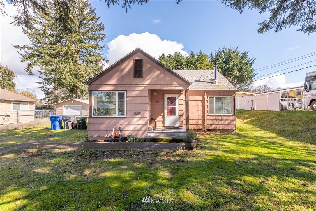8509 Leona Way - Photo 1
