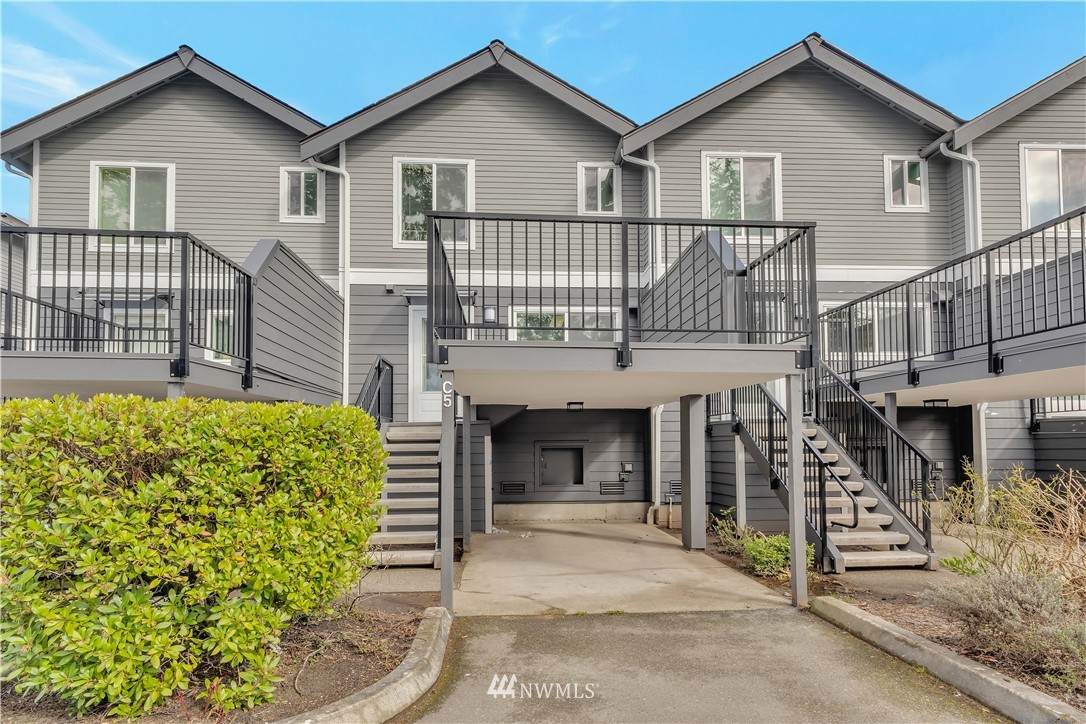 16424 Spruce Way - Photo 1