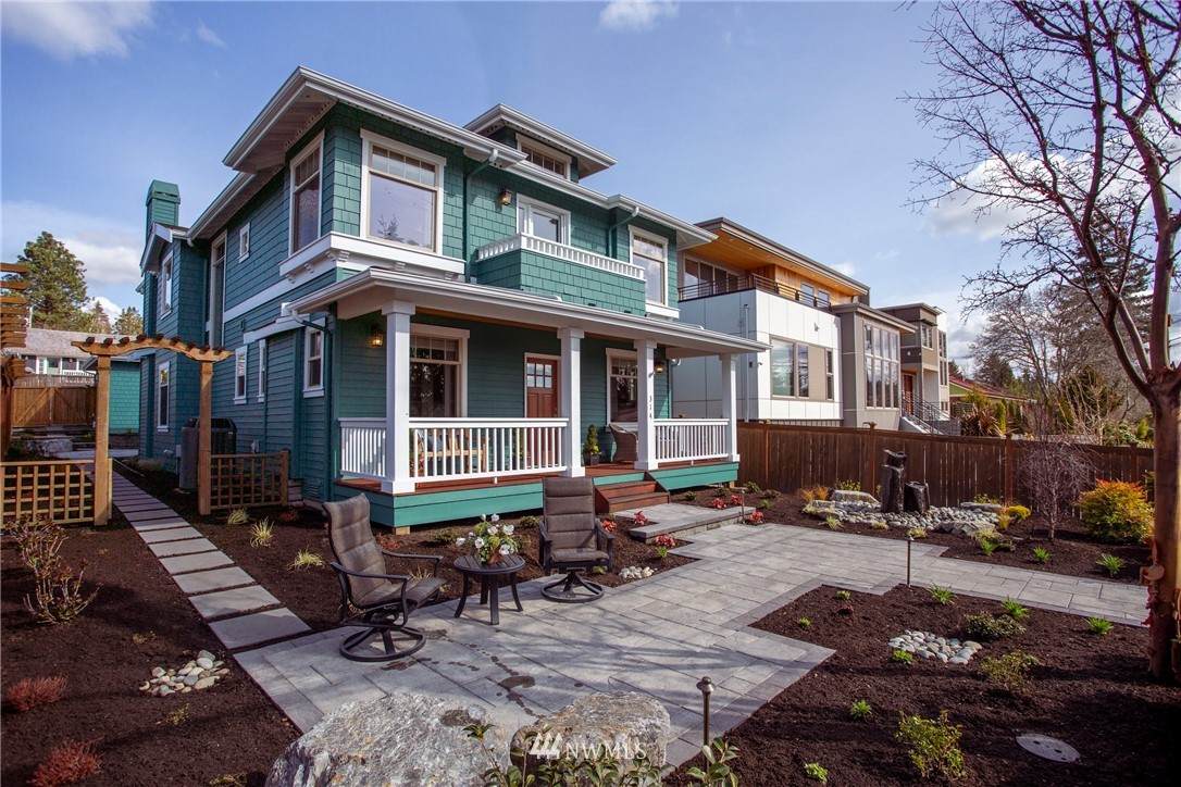 314 8th Avenue - Photo 1