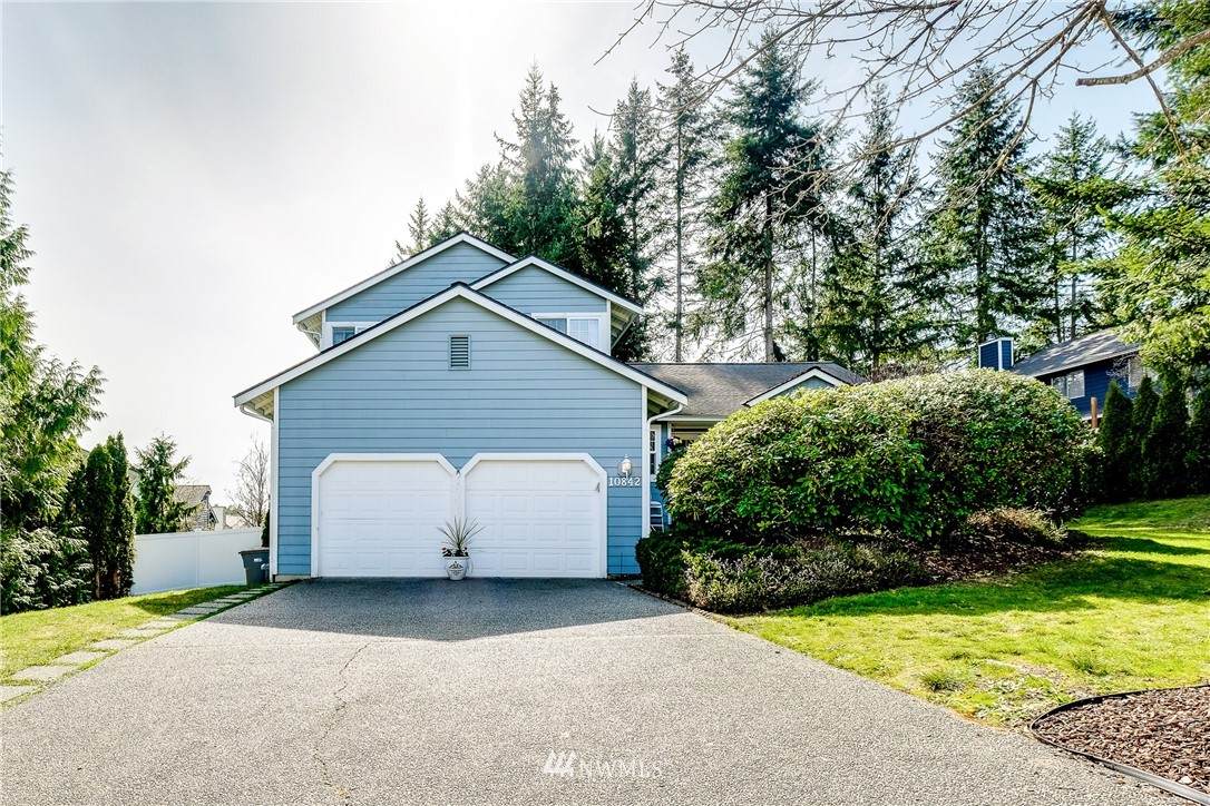 10842 Hillsboro Drive - Photo 1