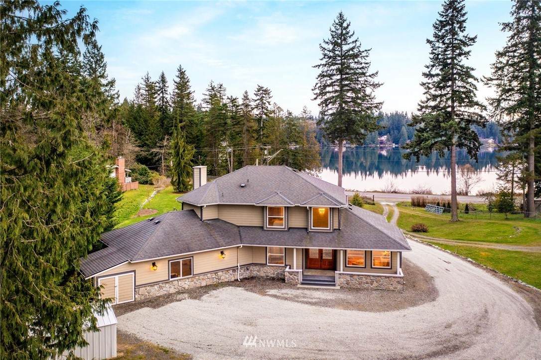 2025 Lakewood Road - Photo 1