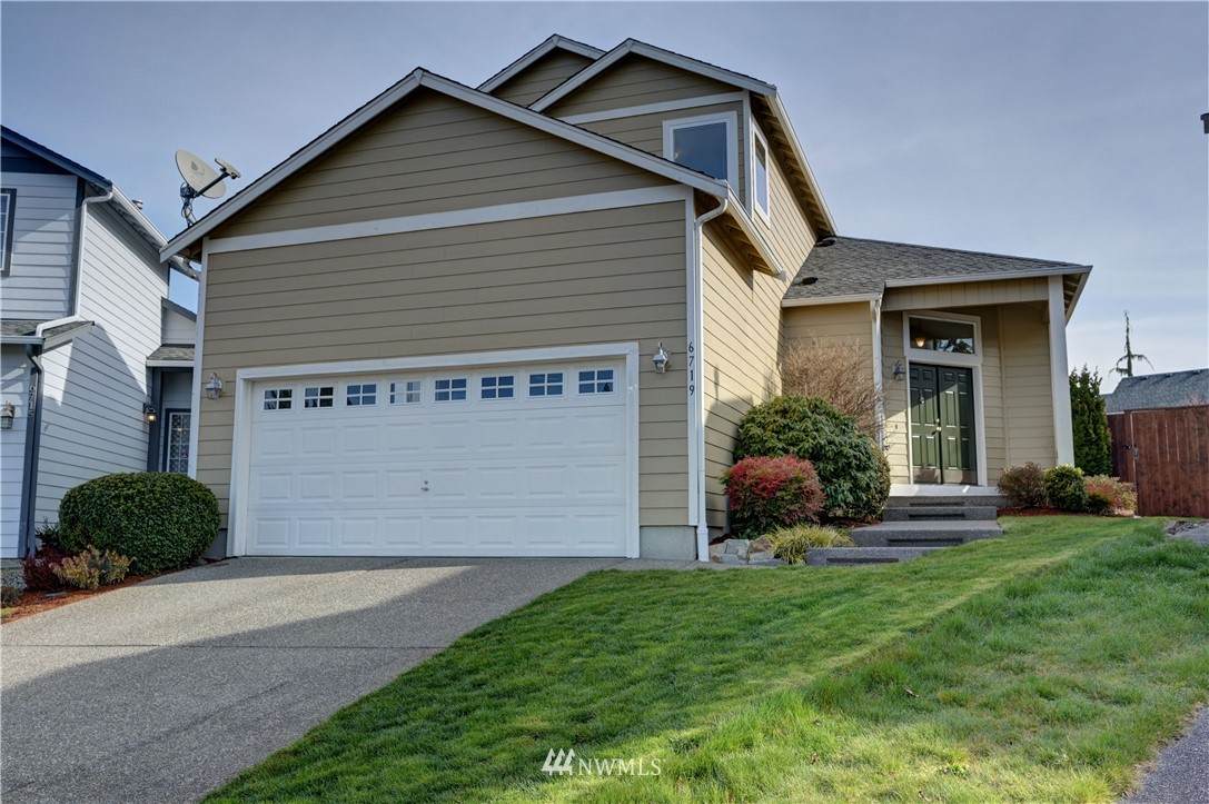 6719 134th Street - Photo 1