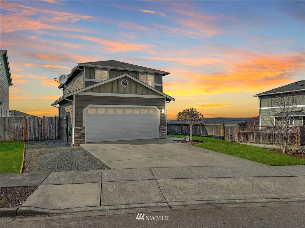 1028 73rd Drive - Photo 1