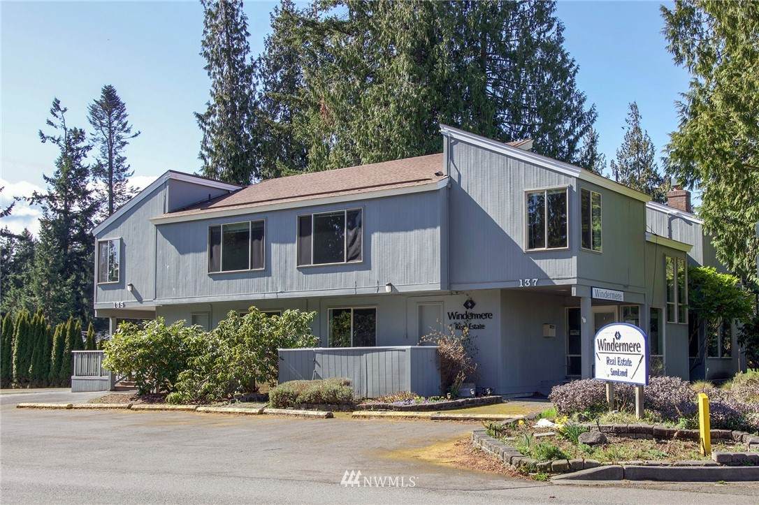 137 Fairway Drive - Photo 1
