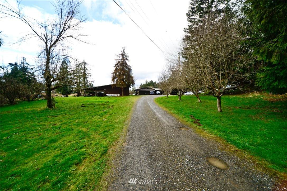 165 Hurd Road - Photo 1
