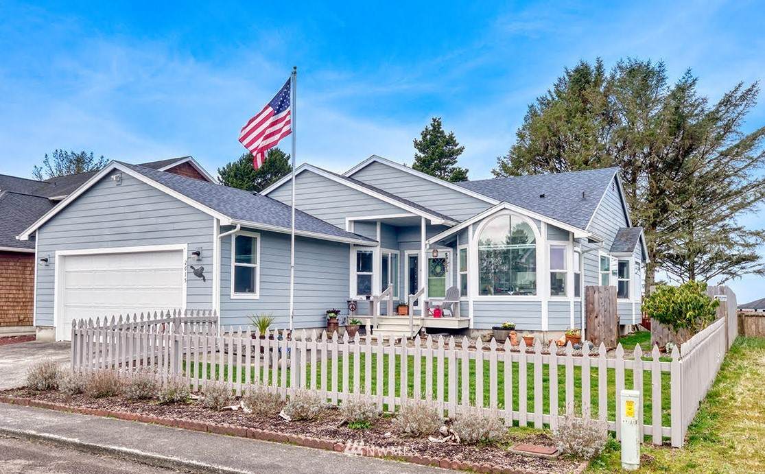 2615 Sea Crest Avenue - Photo 1