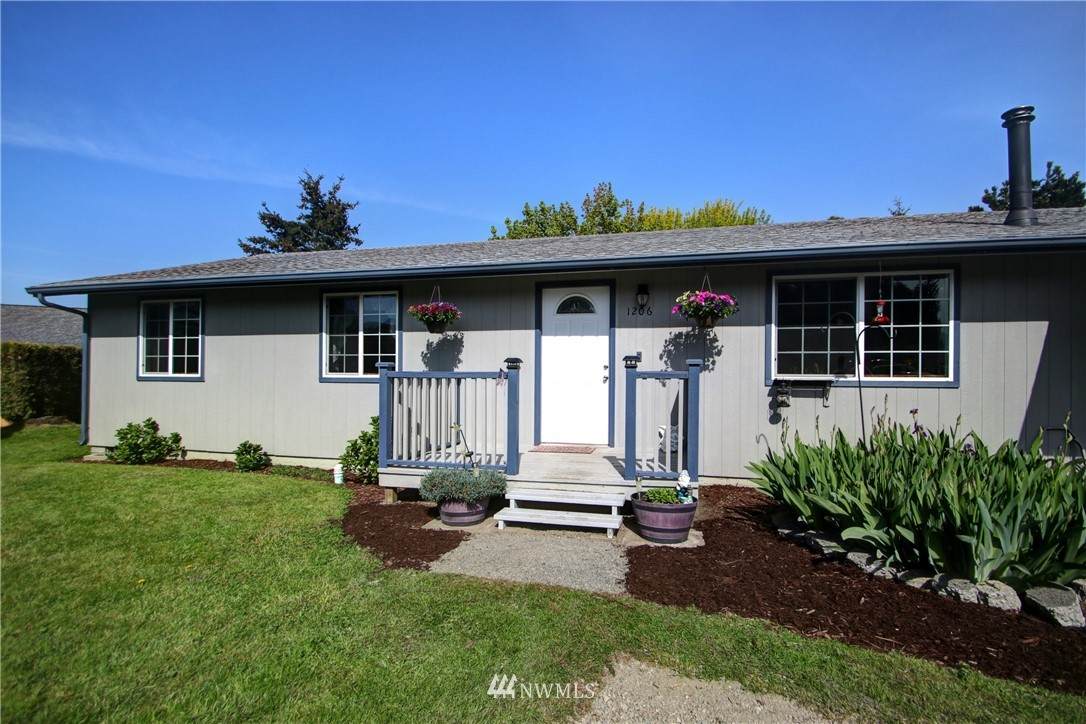 1206 Heather Lane - Photo 1