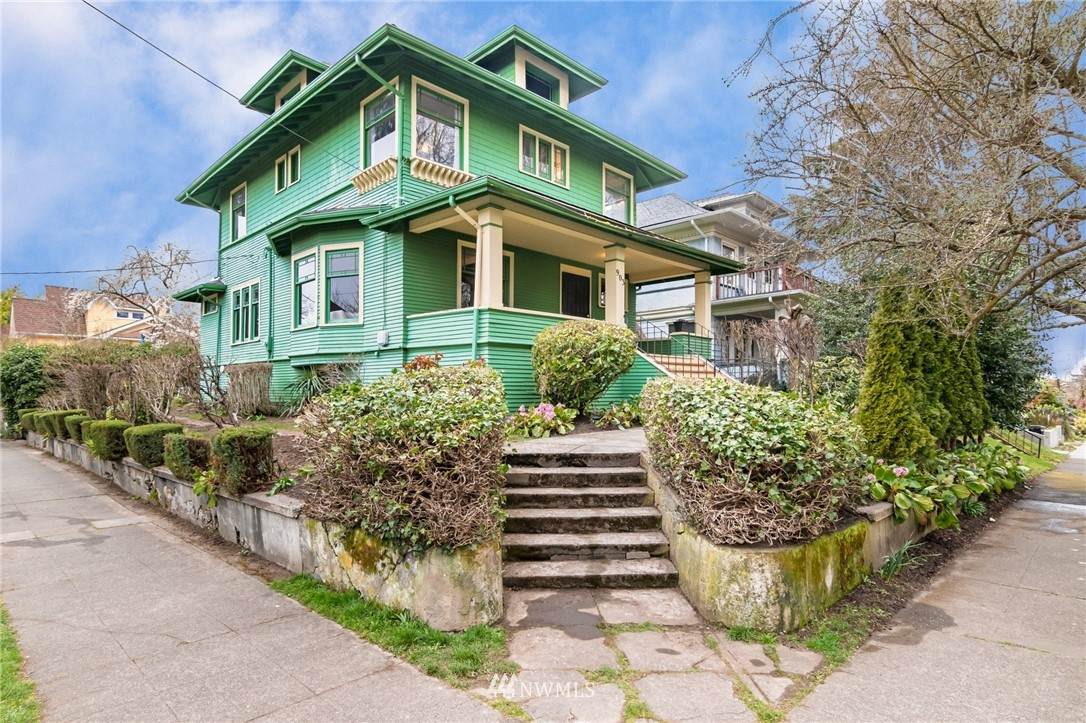 903 33rd Avenue - Photo 1