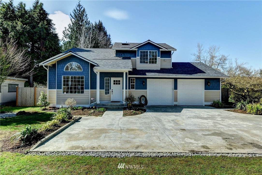 684 Columbia Street - Photo 1