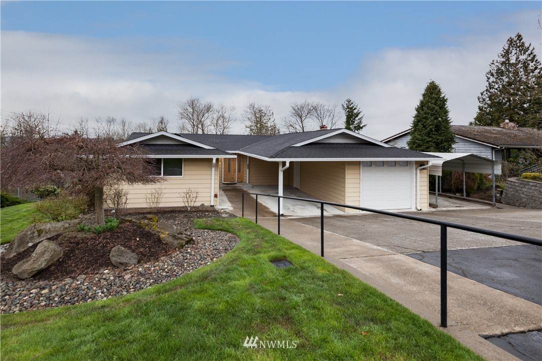 751 Alvord Avenue - Photo 1