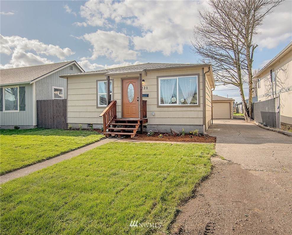 221 20th Avenue - Photo 1
