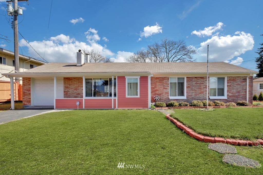 8609 Hipkins Road - Photo 1