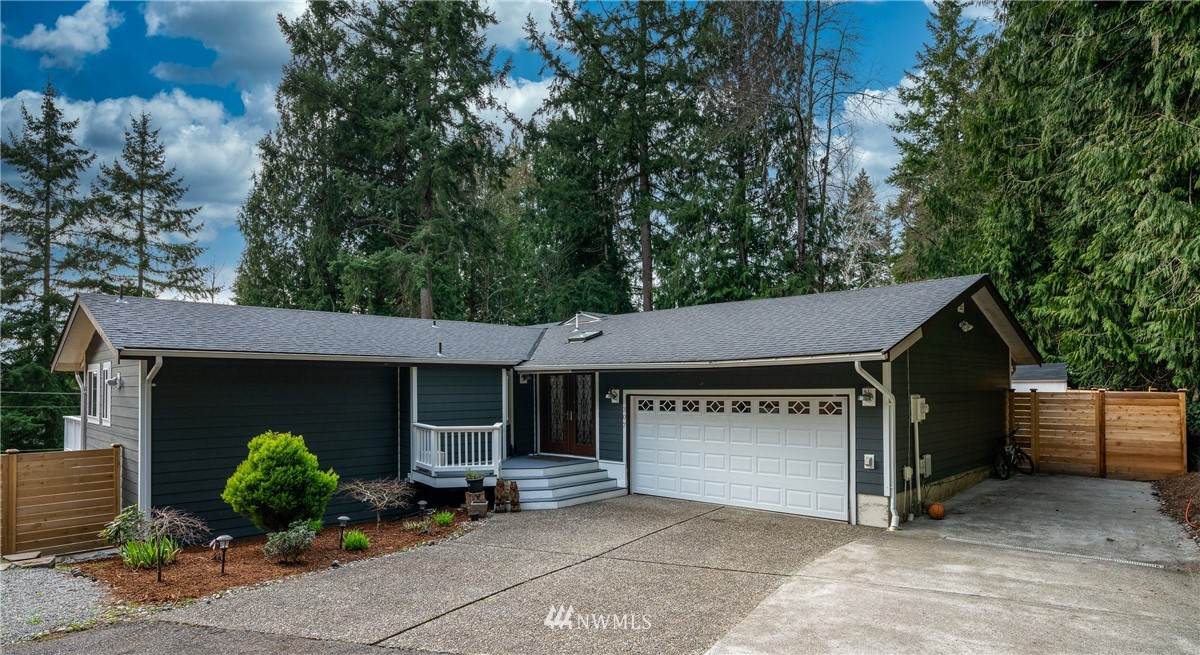 307 207th Avenue - Photo 1