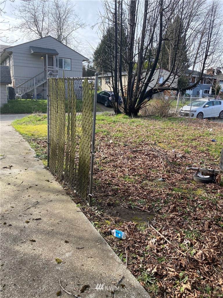 6055 33rd Avenue - Photo 1