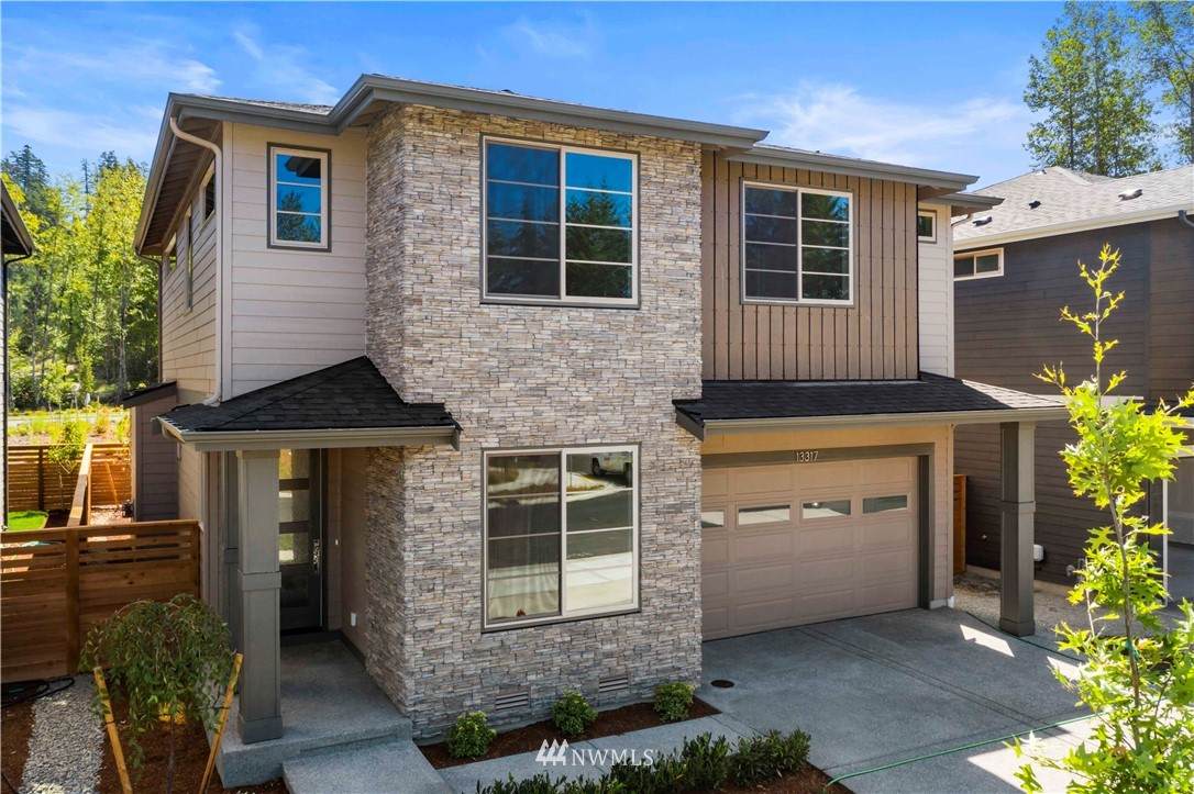 18631 Greenwood Place - Photo 1
